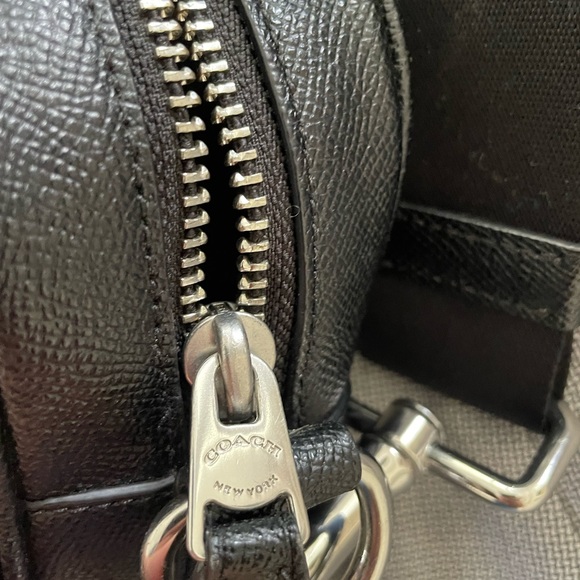 Coach unisex laptop or messenger bag - Picture 6 of 9